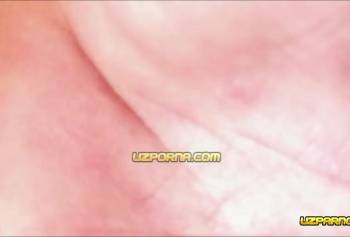 Парень сел на лицо девушки